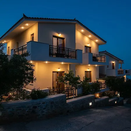 بيت ضيافة Cyrenia 4*