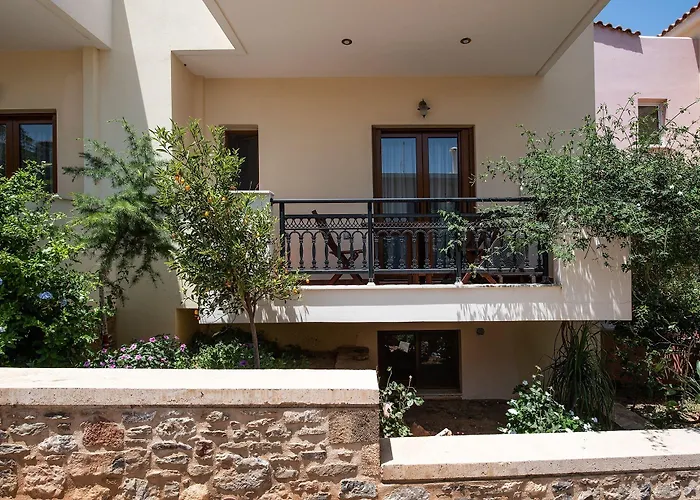 Cyrenia 모넴바시아