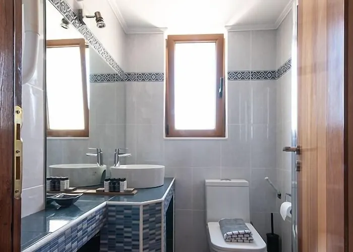 Cyrenia Πανσιόν 3*