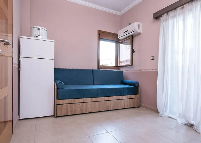 Cyrenia Μονεμβασιά