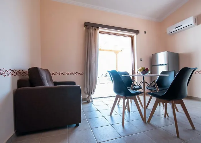 Cyrenia 3* Μονεμβασιά