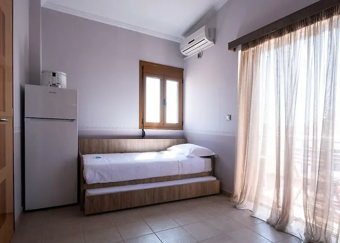 Cyrenia Πανσιόν 3*