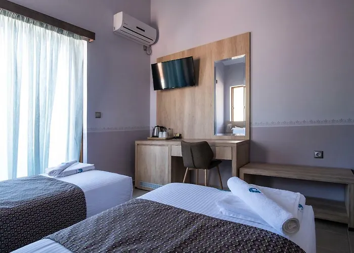 Πανσιόν Cyrenia 3*