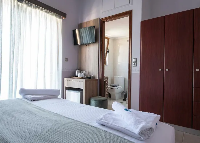 Πανσιόν Cyrenia 3*