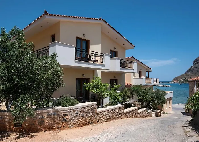 Πανσιόν Cyrenia Μονεμβασιά